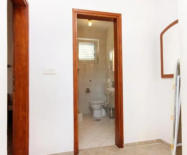 - Diklo 5794a Апартаменти *