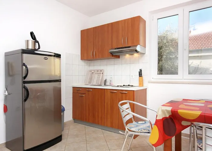 - Diklo 5794a Апартаменти